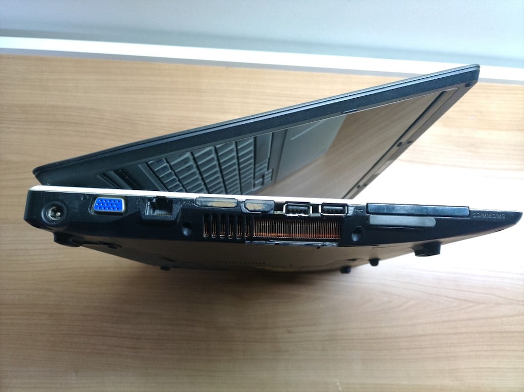 Casper laptop 120 gb SSD pentium intel core 2 - 7