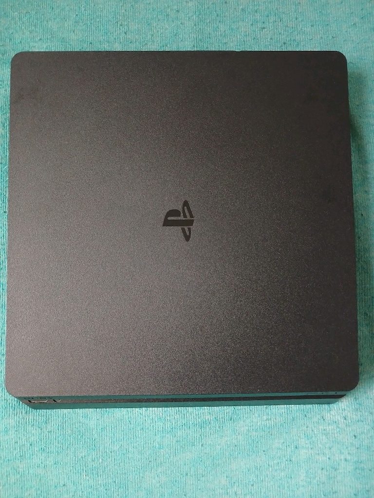 PS4 Slim CUH-2216A + Oyuncu Monitörü + 3 Kol | 14.000 TL - 4