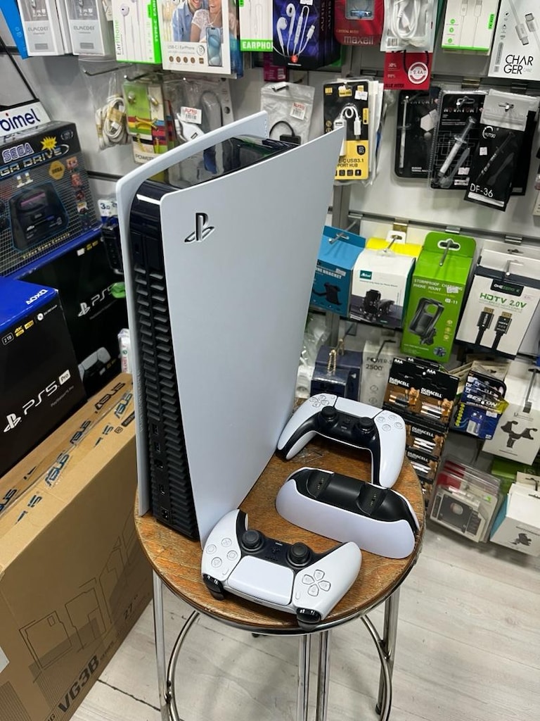 PlayStation 5 DIGITAL FAT KASA 2 kollu ve şarj standı ile tertemiz tam - 3