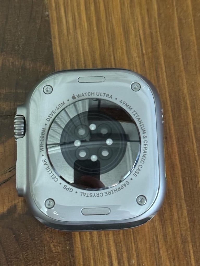 Apple Watch Ultra 3 49mm natürel titanyum Milano loop - orta boy - 6