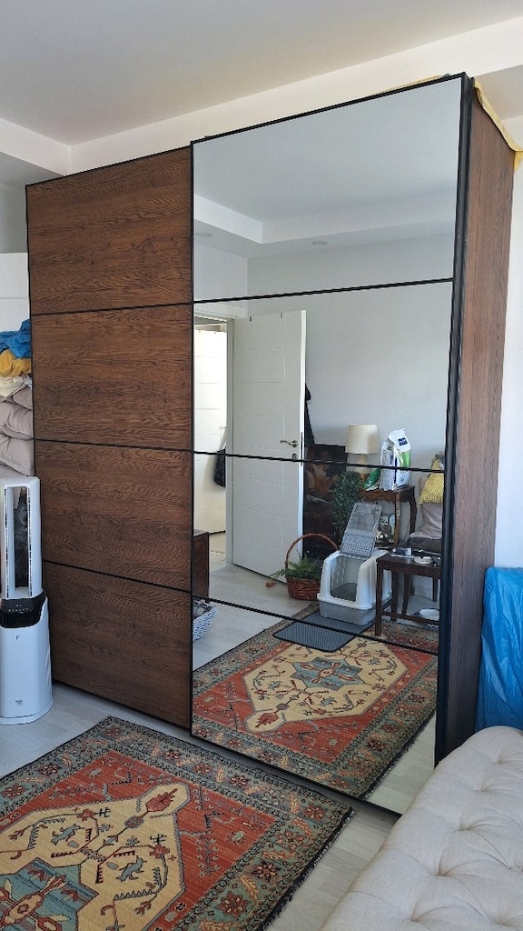 Ikea sürgülü, aynalı, çekmeceli, geniş kullanışlı gardırop dolap - 2