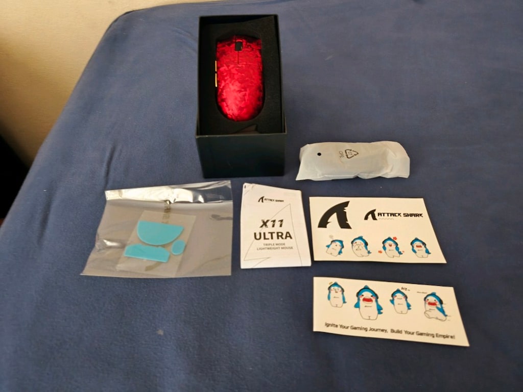 Attack Shark X11 Ultra Kırmızı Karbon (PAW3950MAX - 8K Dongle - Full K - 10