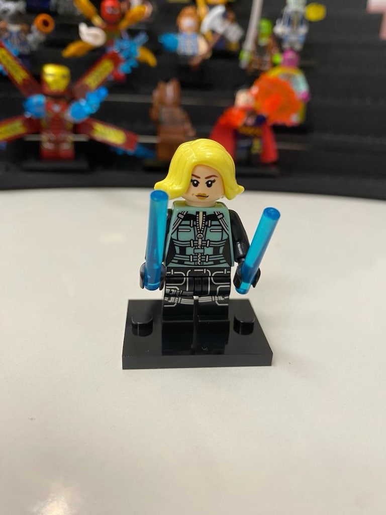 Lego Marvel Black Widow Minifigürü - 2