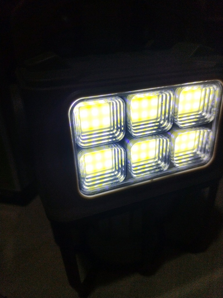 YENİ KUTUSUNDA 3 FONKSİYONU OLAN SARZLİ VE GÜNEŞ ENERJİLİ LED LAMBA - 6
