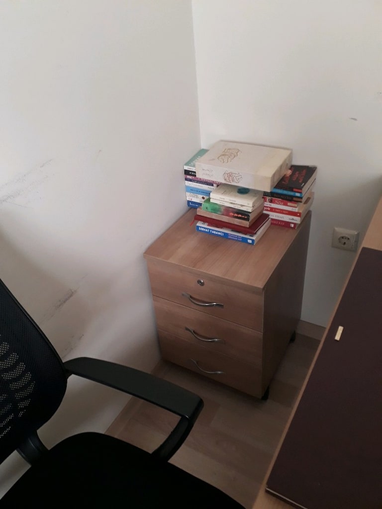 sifir hic kulanmamiş ofiss mobilyasi ve setyi - 4