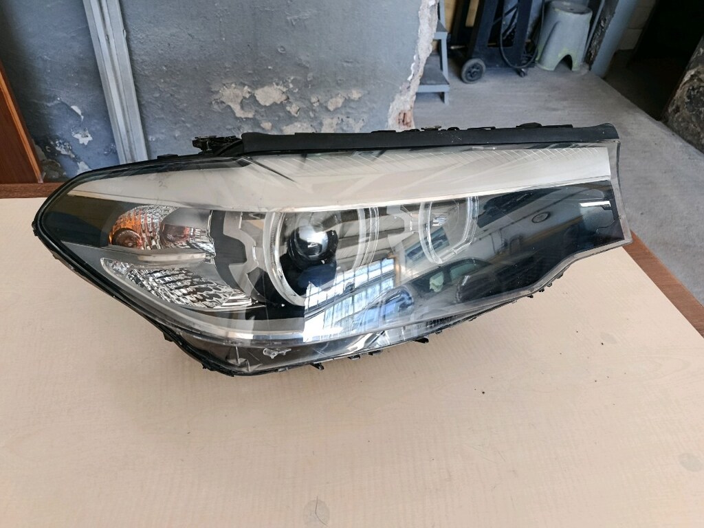 BMW G30 sağ ön far çıkma orjinal - 2