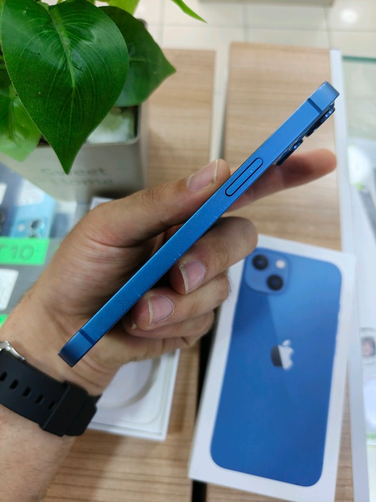 İPHONE 13 COK TEMİZ - 4