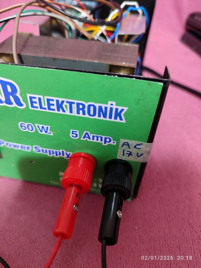 ayarlı4.5 12volt 5 amper göstergeli adaptör - 5