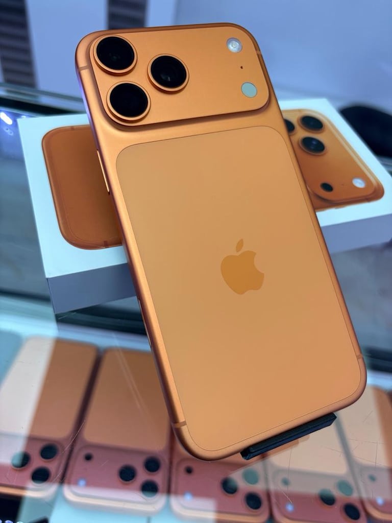 iPHONE 17 PRO MAX 512 GB 12 AY TÜRKİYE GARANTİLİ SIFIR GİBİ HATASIZ - 3