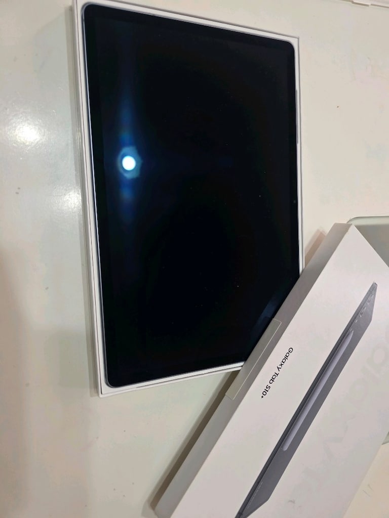 SAMSUNG TABLET - 3