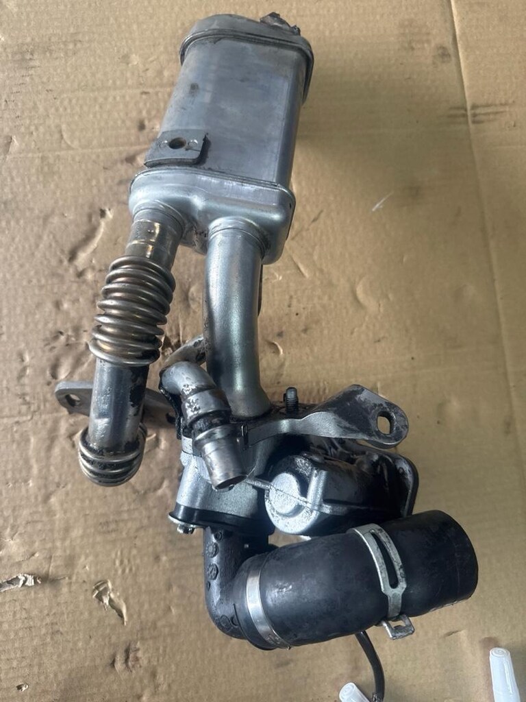 Renault Clio 4 Egr soğutucu komple Çıkma orijinal - 4