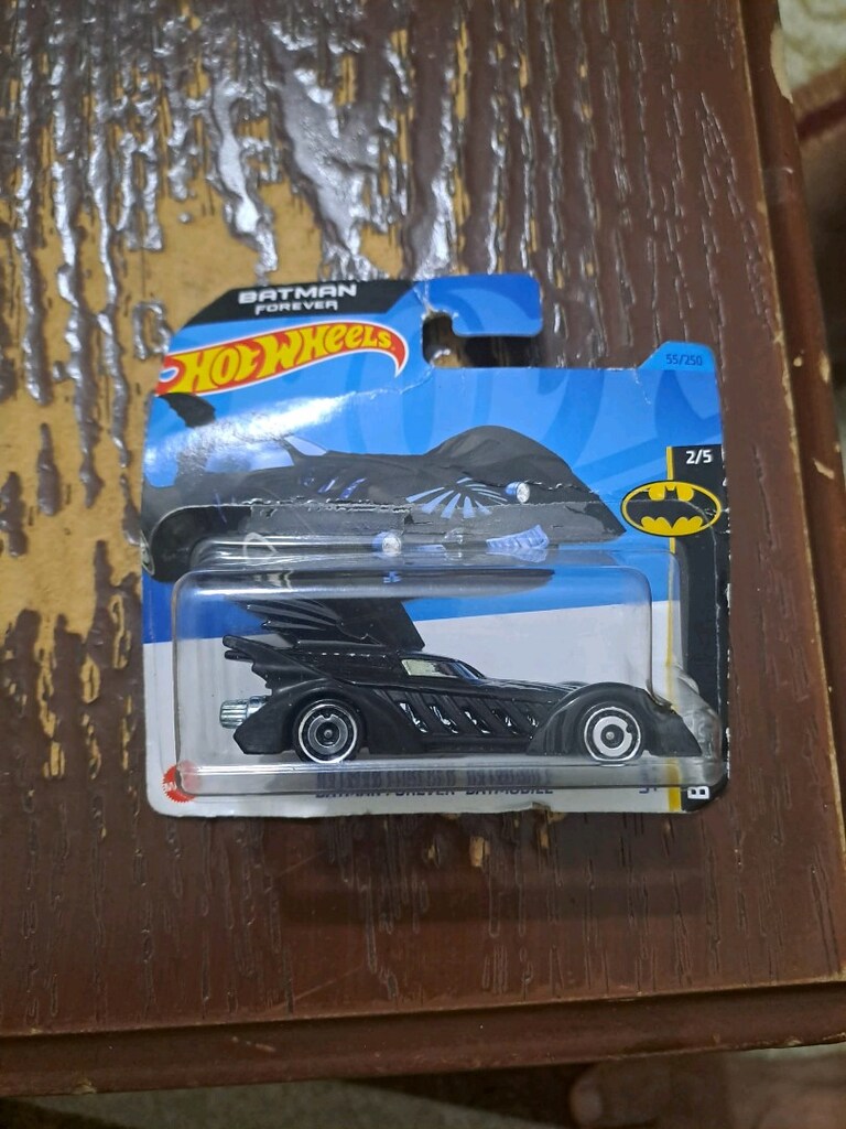 7 adet çeşitli renklerde batman oyuncak - 4