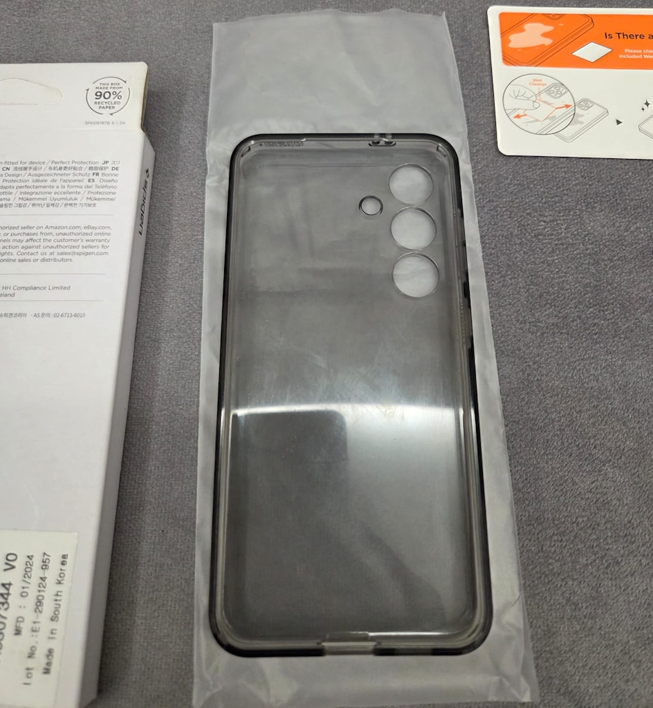 Spigen Samsung Galaxy S24 Kılıf Liquid Crystal Clear - 6