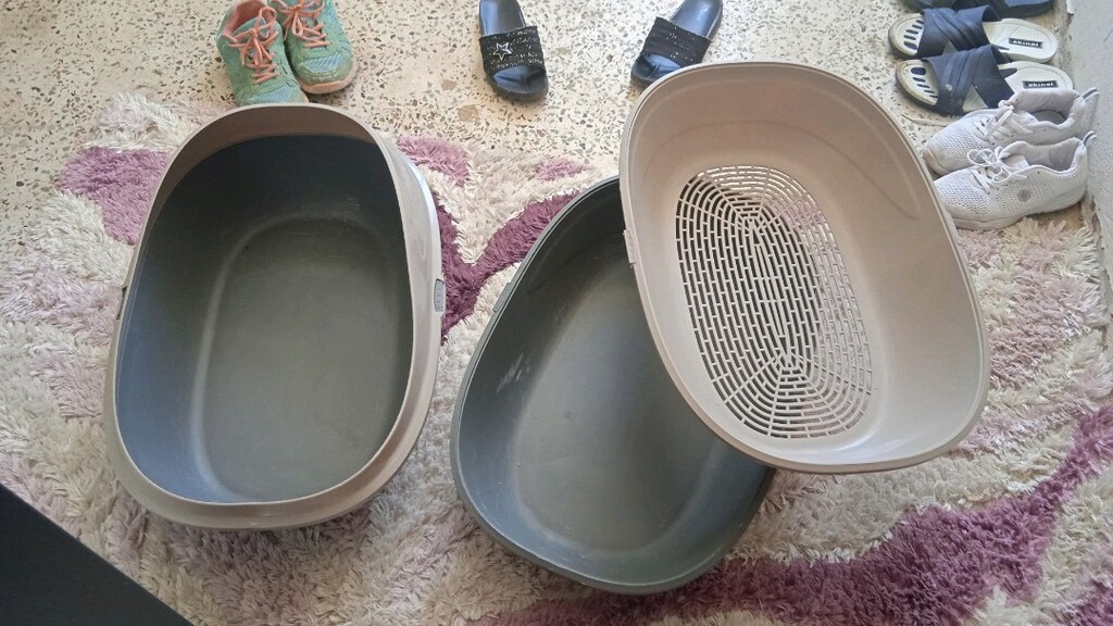 kedi tuvalet kabı 3 parça elekle beraber satılıktır
