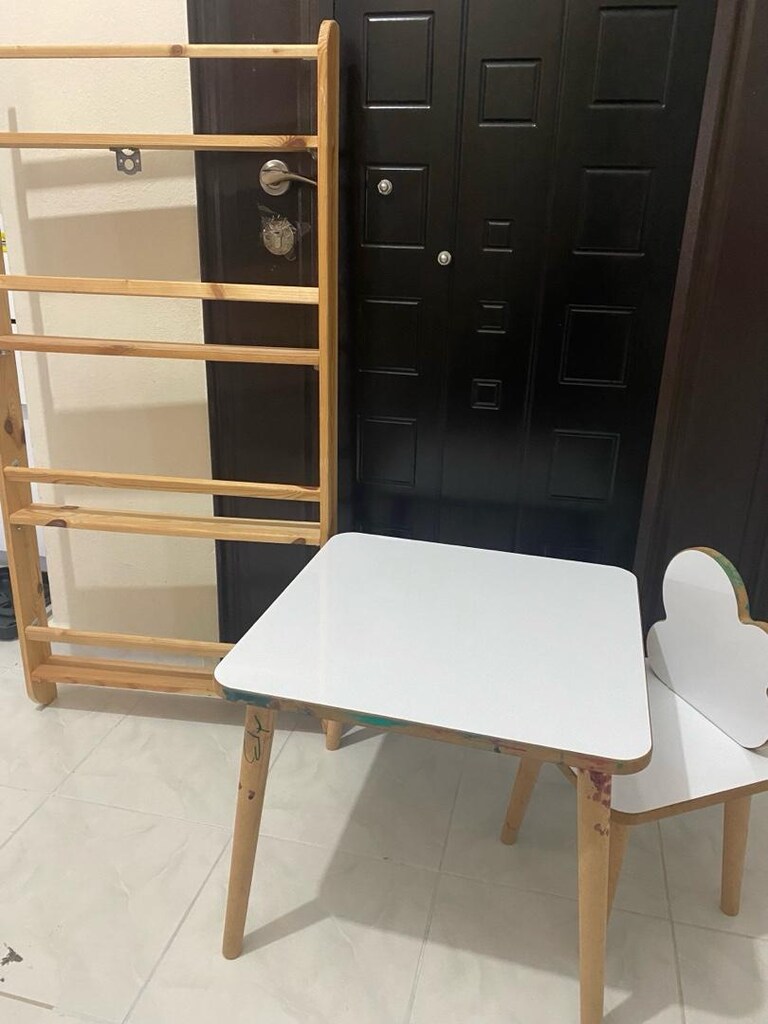 montessori kitaplık ve masa sandalye