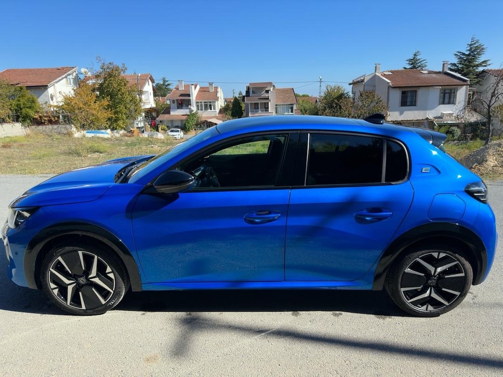 peugeot e-208 gt 2024 - 8