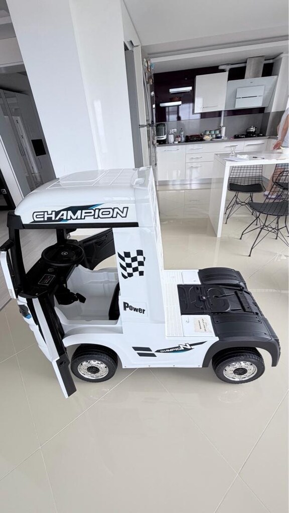 Mercedes-benz 12V Akülü çocuk Tırı - 2