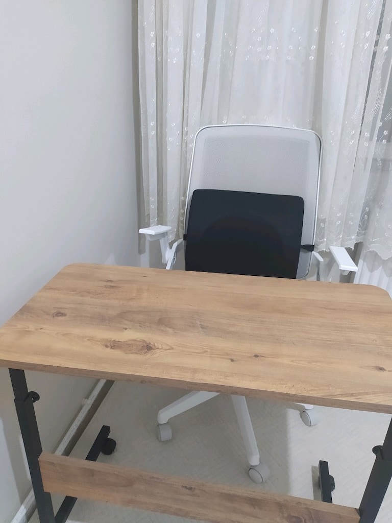 Çalışma Sandalyesi ve Masası