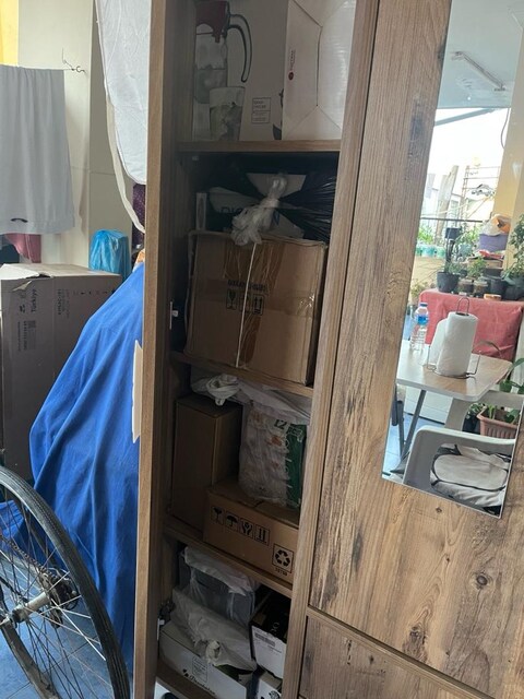 üç kapaklı gardeop elbise dolabı