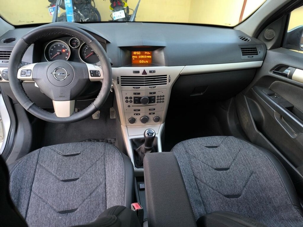 Opel Astra H kasa - 7