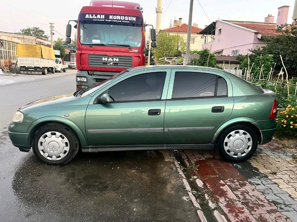 SAHİBİNDEN DEĞİŞENSİZ TRAMERSİZ SIFIR MOTOR ASTRA GL 1.6 - 3