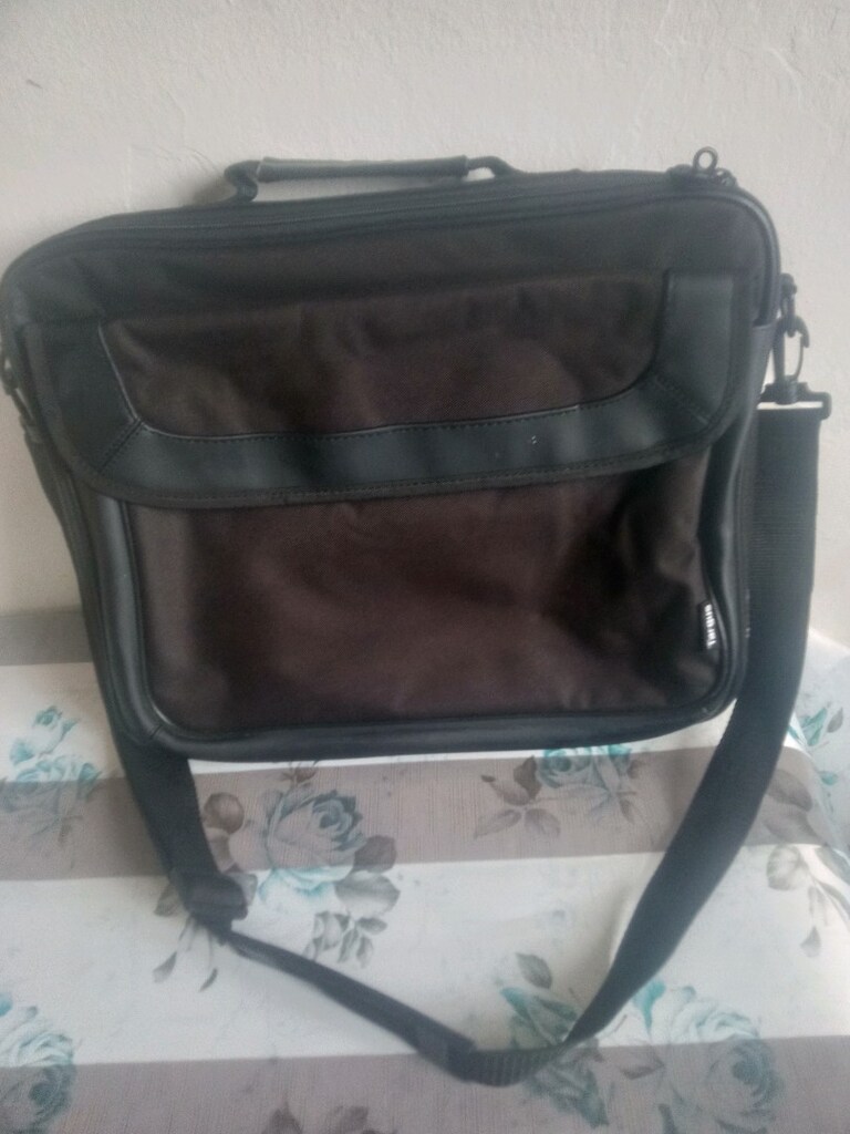 laptop dizüstü bilgisayar çantası