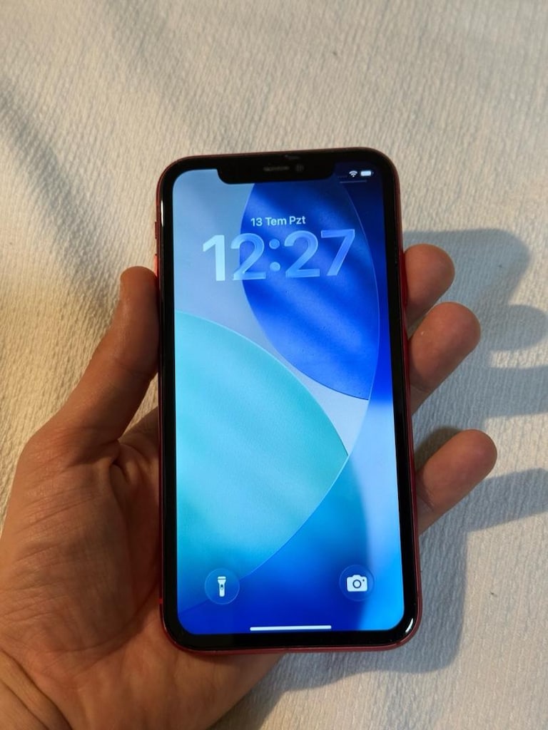 IPHONE 11 64 GB RED - 3