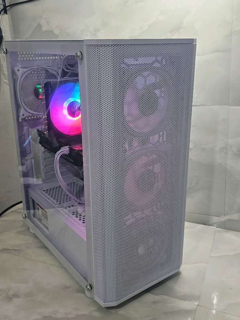 Ryzen 5 7500F RX 9060 XT 16GB 1TB SSD 16GB Ram - 2