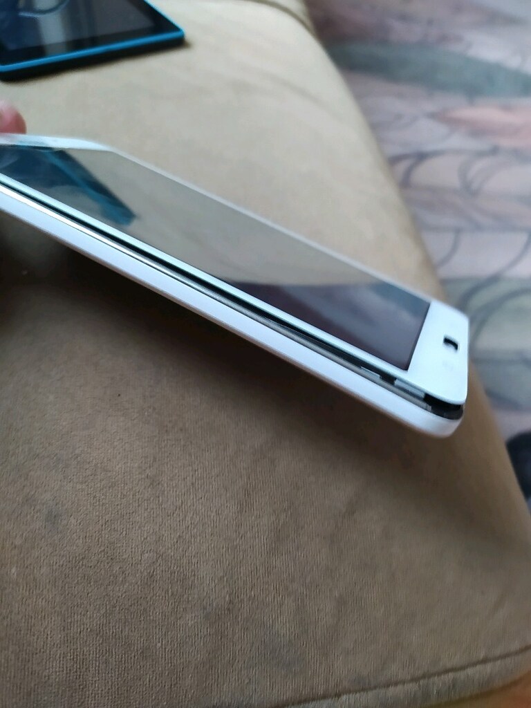 Samsung T230 - 15
