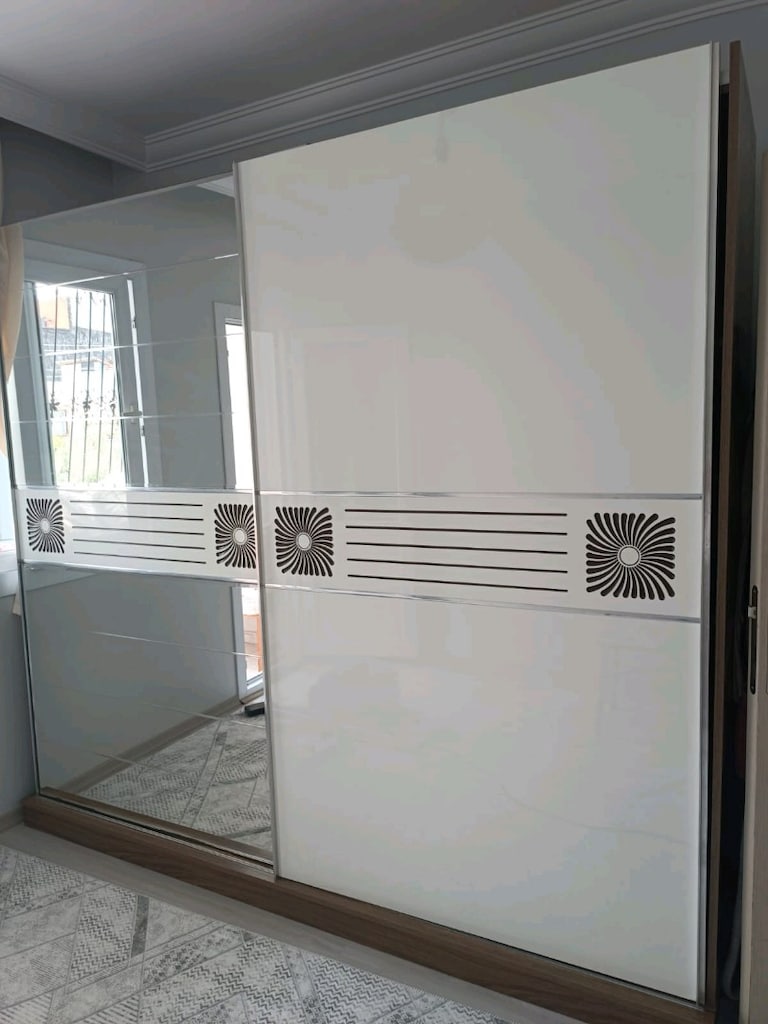 ELBİSE DOLABI+İKİ KOMİDİN - 2