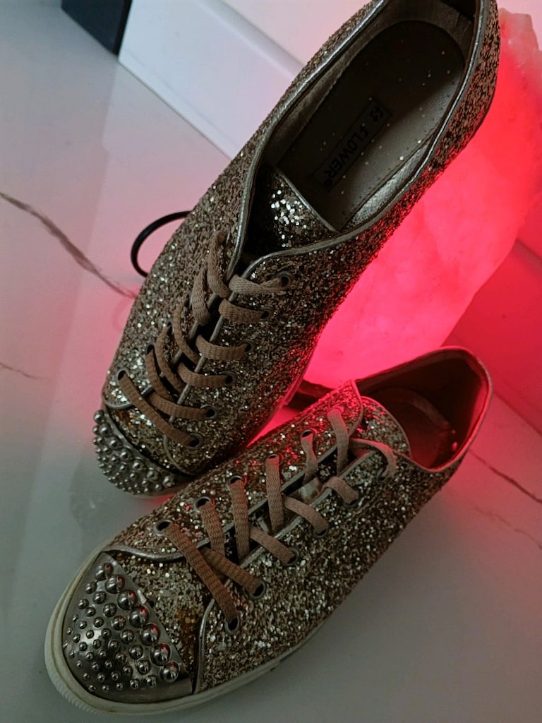 Lesille FLOWER Dore simli önü Gümüş Droglu maskeretli sneaker. - 2