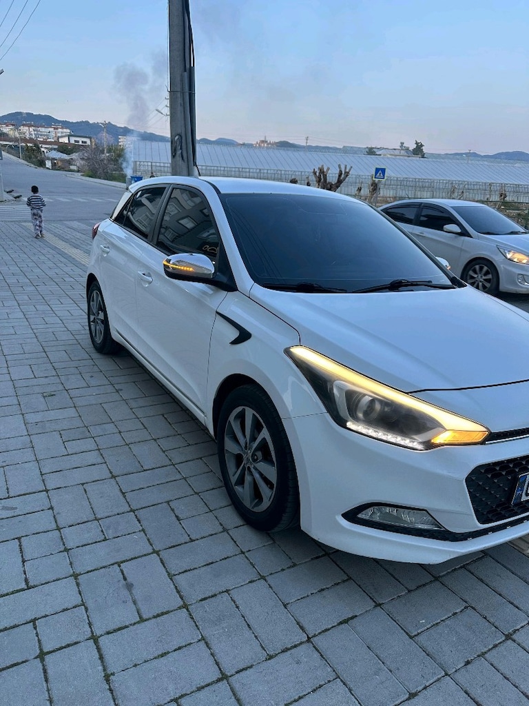 İLK SAHİBİNDEN 2015 MODEL HYUNDAİ İ20 1.2 MPİ STYLE - 4