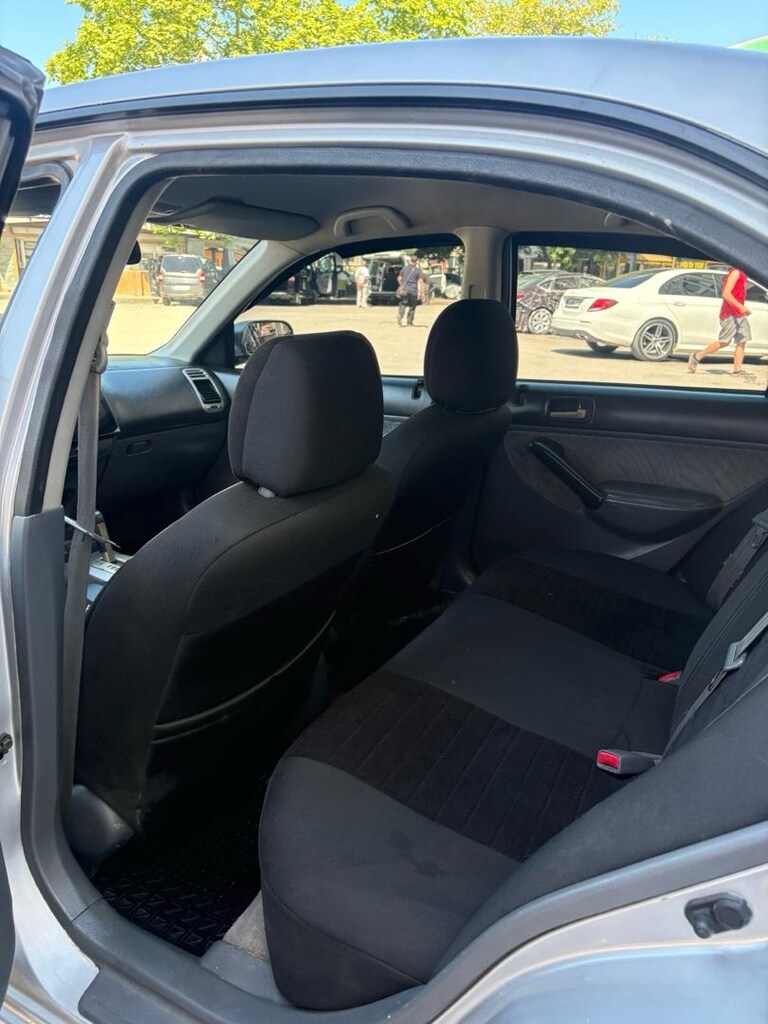 Honda civic 2002 264.000 - 11