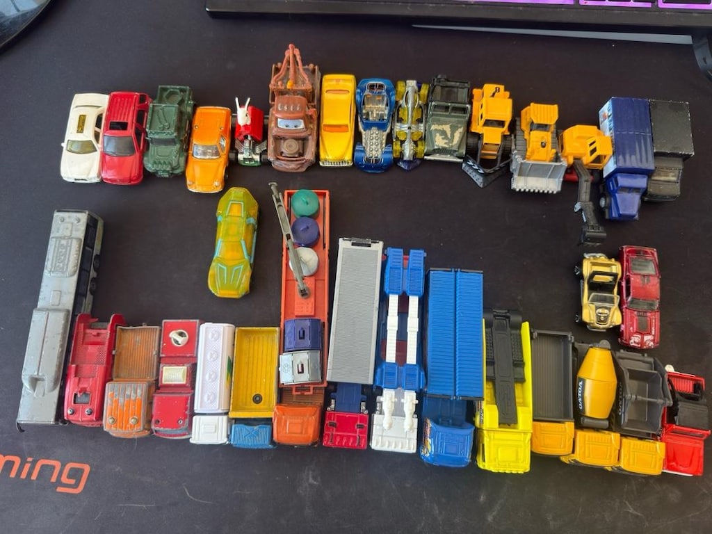 hot wheels koleksiyonum satılıktır tek tek veya toplu fiyat sorunuz - 12