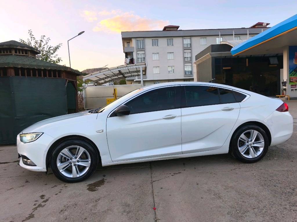 DÜŞÜK KM'Lİ BAKIMLI OPEL INSİGNİA - 7