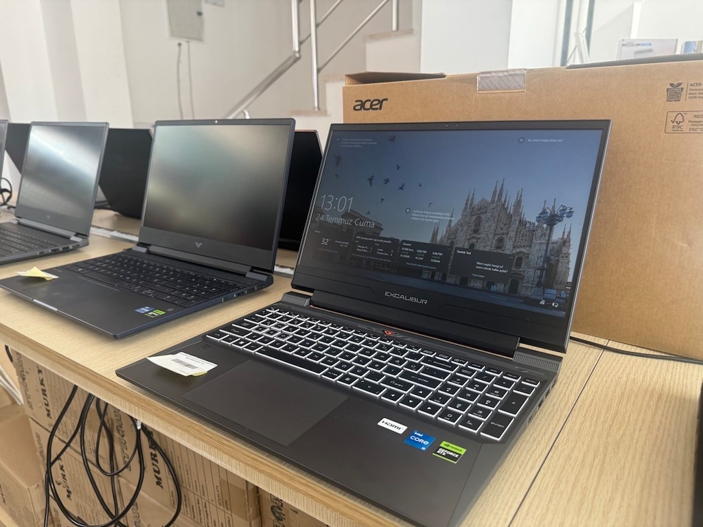 EXCALİBUR *İ5 12450H İŞLEMCİ *16 GB RAM *500 GB SSD *RTX 4050 6 GB E.K - 4