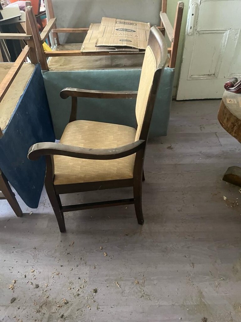 kolçaklı döşemeli ağaç koltuk sandalye - 2
