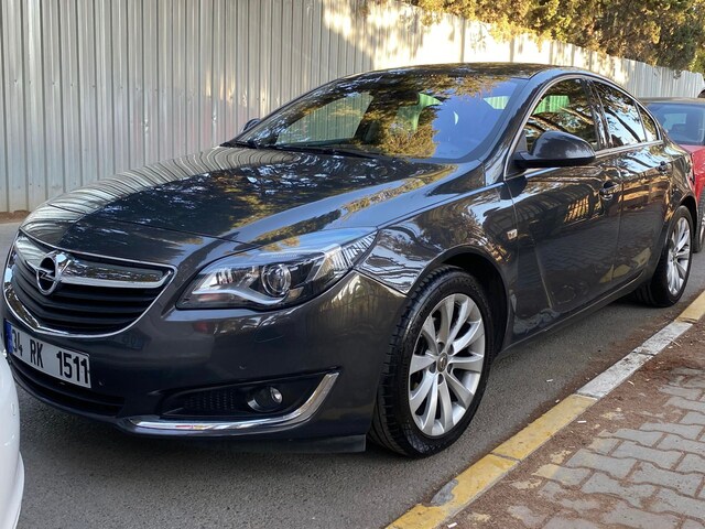 Opel INSIGNIA