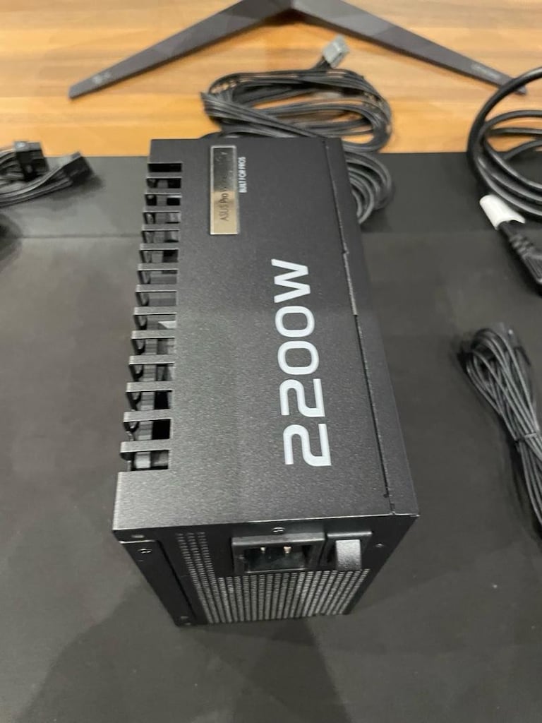 ASUS PRO WORKSTATİON - 4