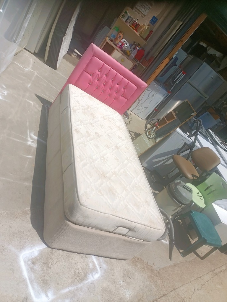 90*190 ebatında tek kişilik Baza, yatak, Başlık - 2