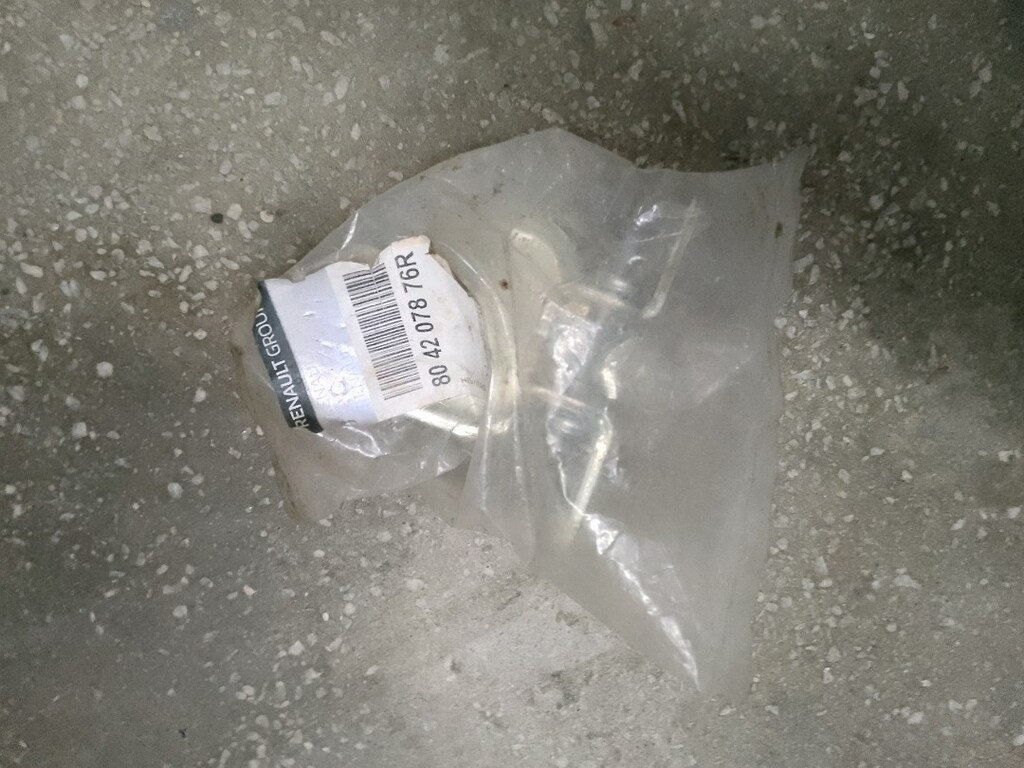 Clio menteşe sol ön kapi - 5