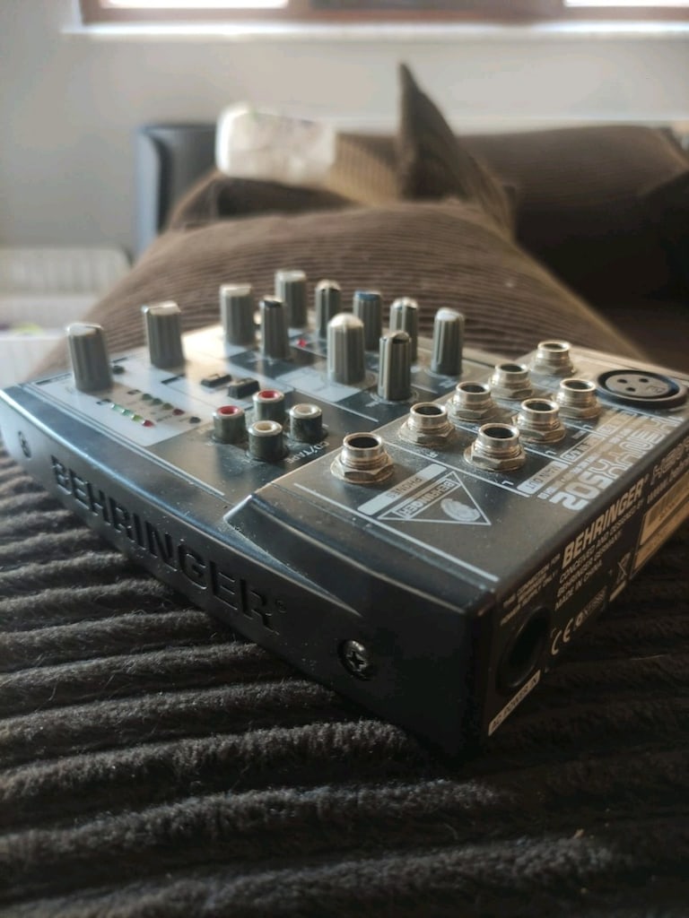 Orijinal Behringer XENYX 502 analog mikser - 4