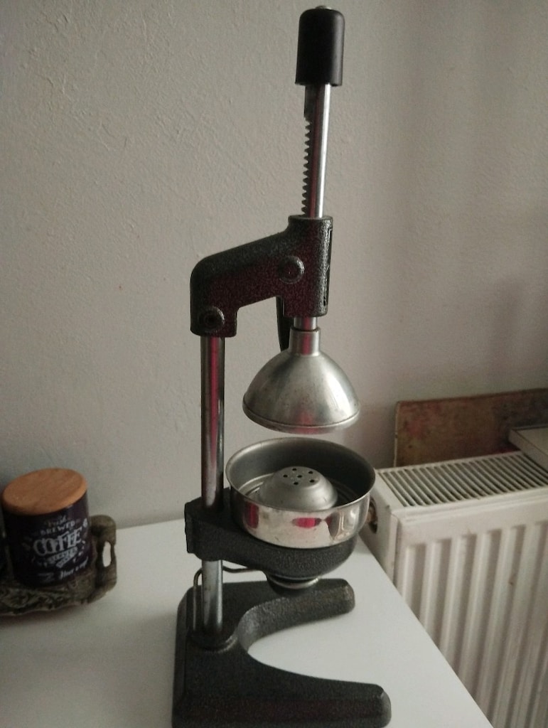 Meyve sıkma aparatı - 3