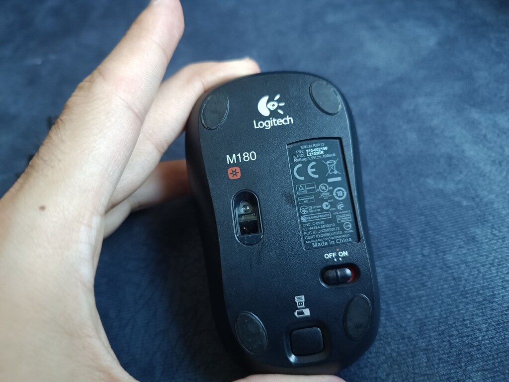 Logitech M180 Mouse - 3