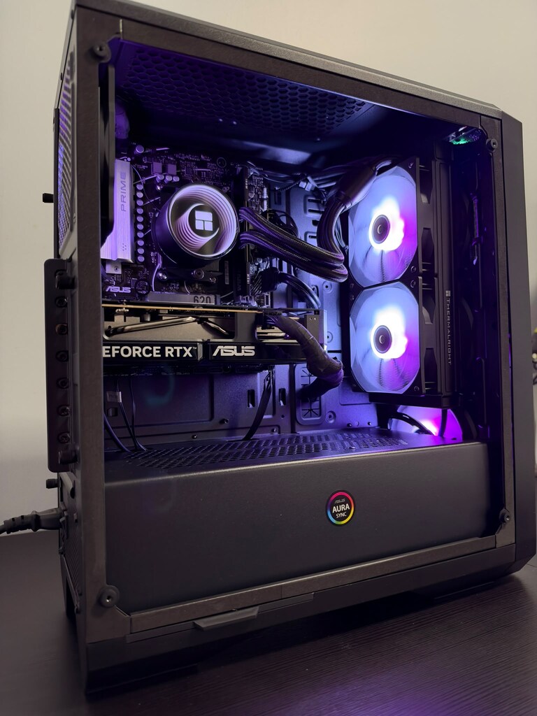 RYZEN 5 7600 / RTX 5060 / 16 GB DDR5 / 27" 180HZ ASUS - 6