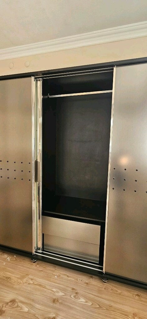 ÜÇ KAPILI SÜRGÜLÜ GARDROP - 7