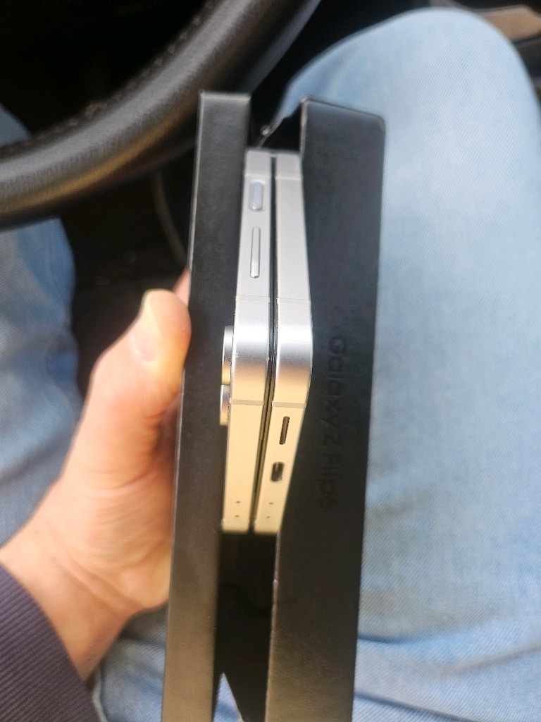 SAMSUNG Z FLİP 6 TÜRKİYE TAKASLI KUTULU - 4