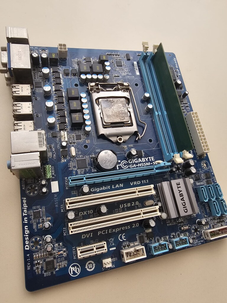 i7 işlemci - GİGABYTE ANAKART - RAM - 4