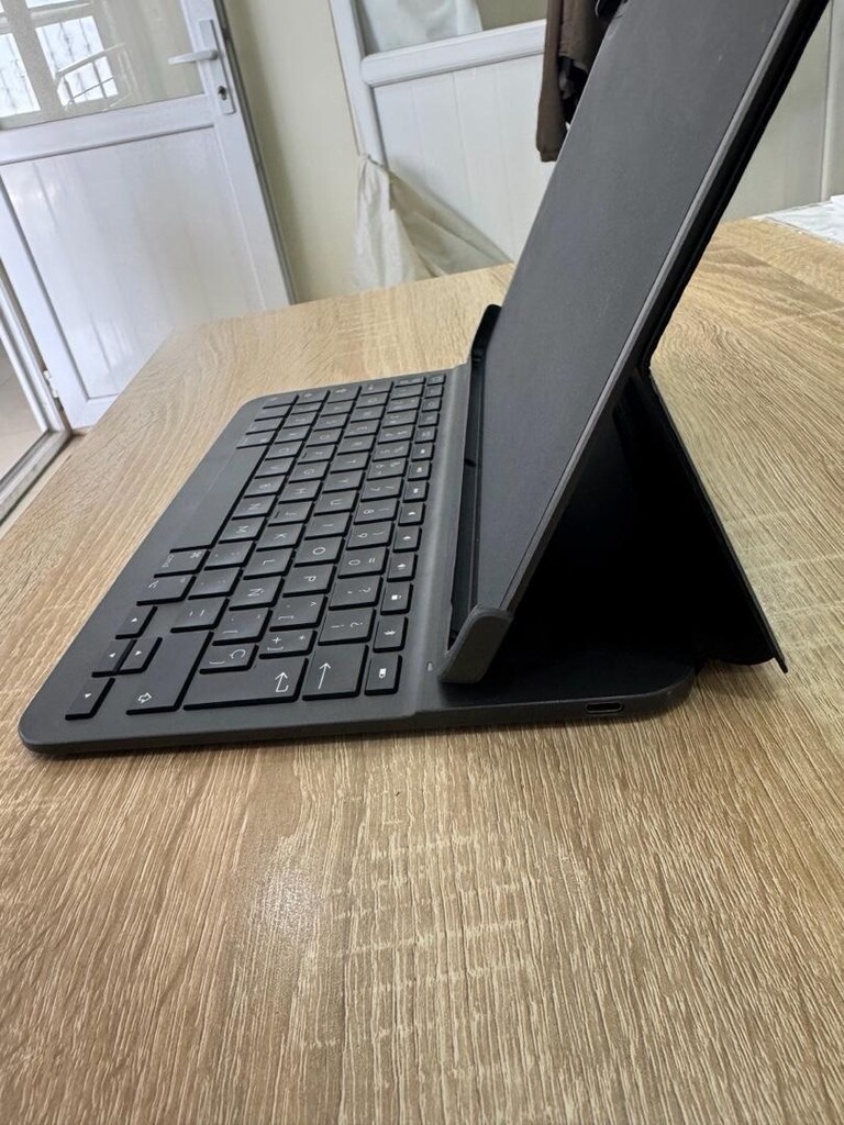 ipad 4.nesil Logitech klavye - 3