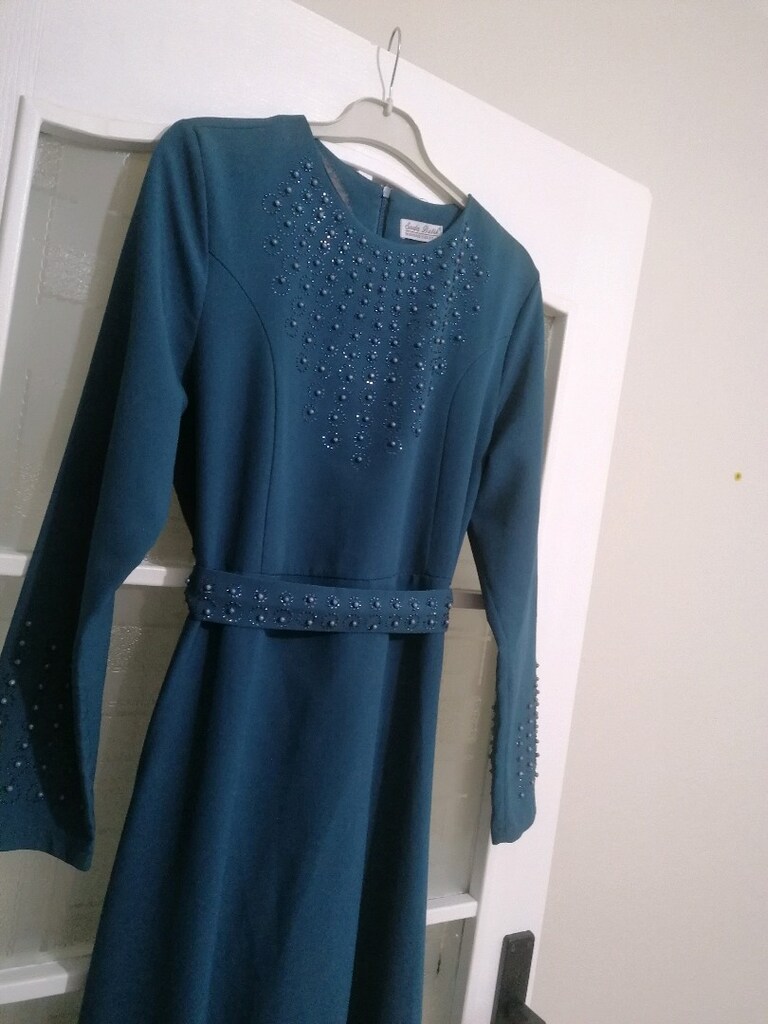 tesetturlu elbise - 2